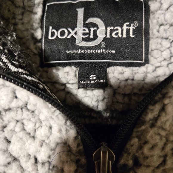 Women's Boxer Craft Partial Zip Sweater. - Picture 3 of 4